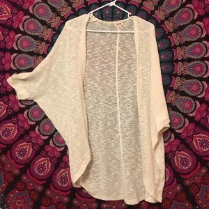 White Oversized Shawl!!☁️